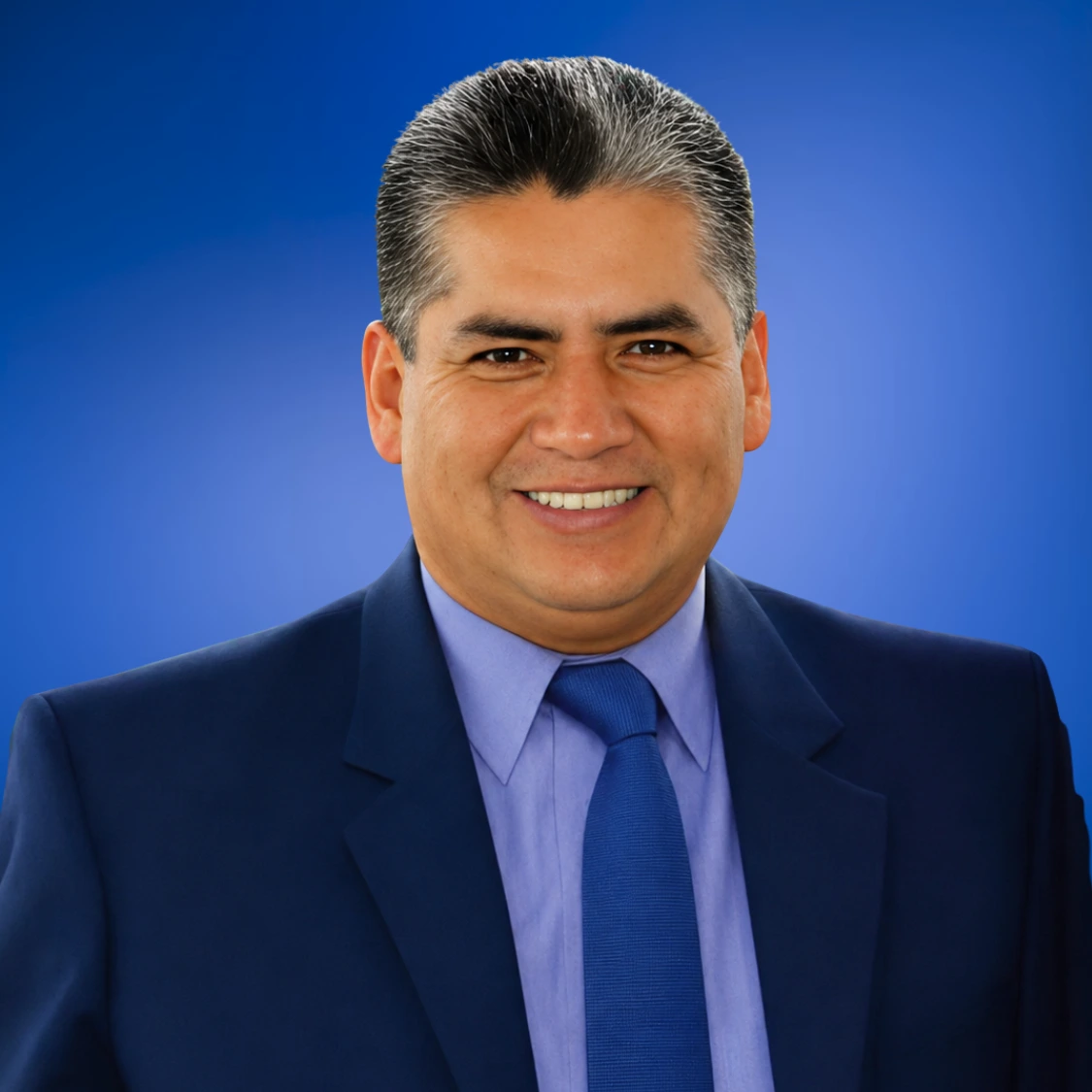 Dr. Carlos Almidón Ortiz